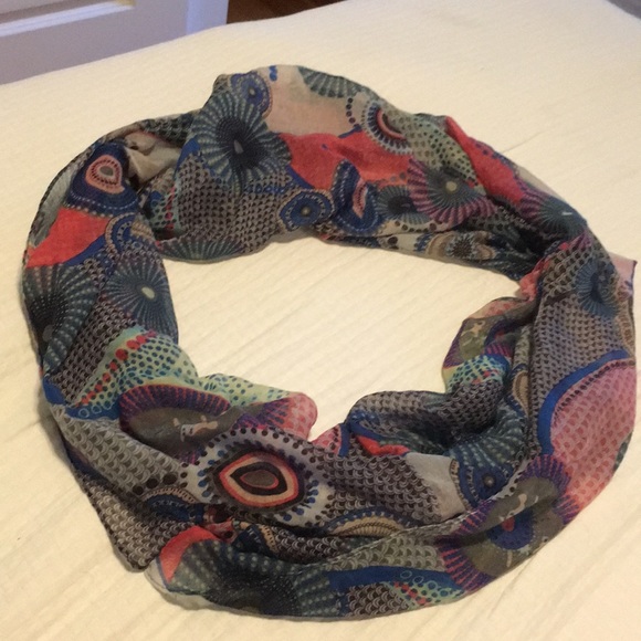 Infinity scarf - Picture 3 of 3